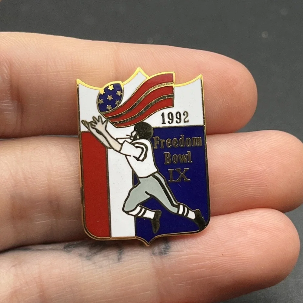 1992 Freedom Bowl IX‎ Football Lapel Hat Pin
